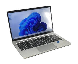 HP 440 G8